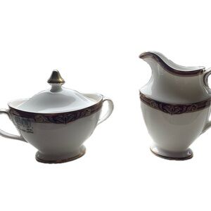Royal Doulton Tennyson (H5249) Sugar Bowl with Lid, fine bone china.